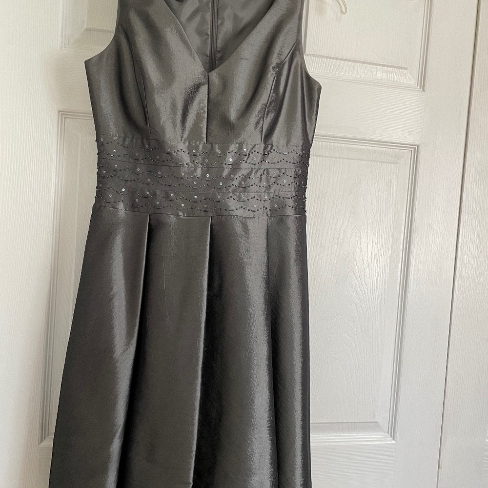 Flattering Dress! Dress it up or down!